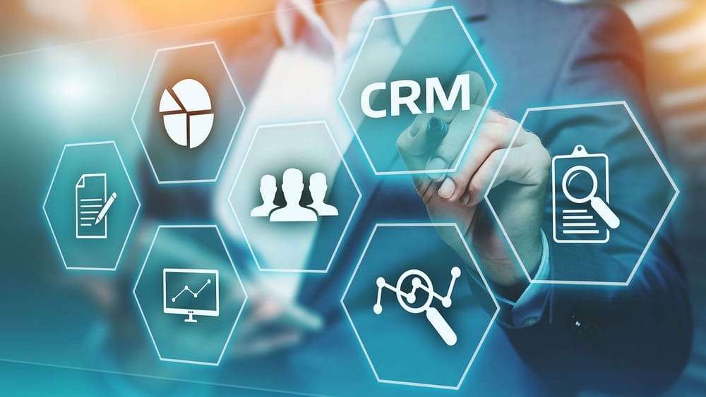 software CRM industri keuangan