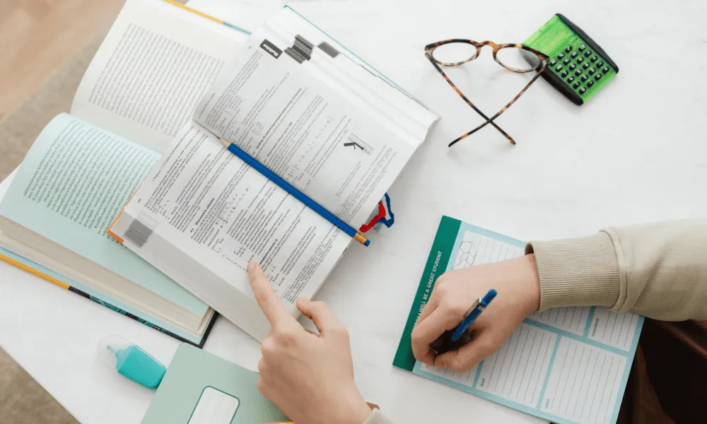 software CRM pendidikan