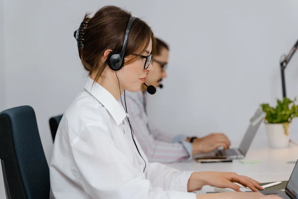 customer support 3