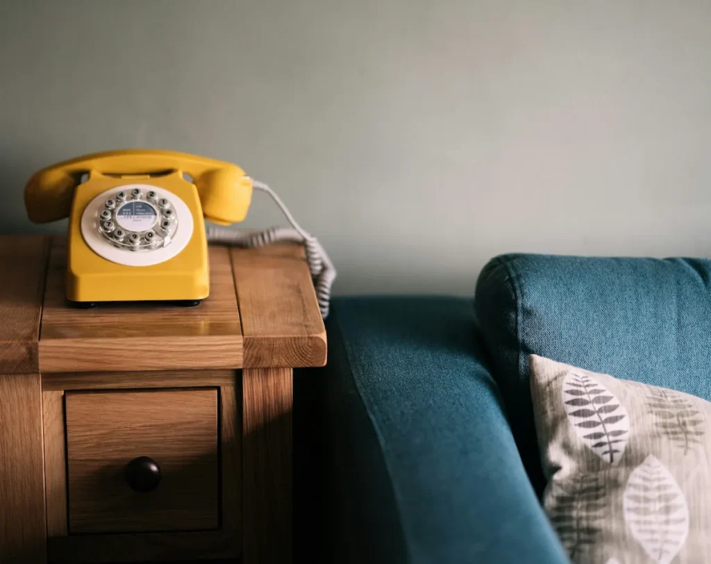 Perbandingan Hot Calling vs Cold Calling