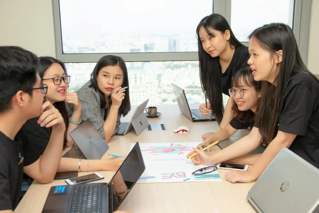 Cara Supervisor Mengelola Tim Sales - Coaching Tim Sales yang Efektif