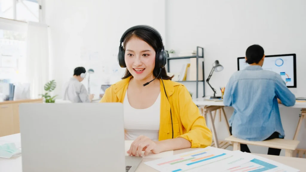 Apa Itu Customer Service Representative (CSR)