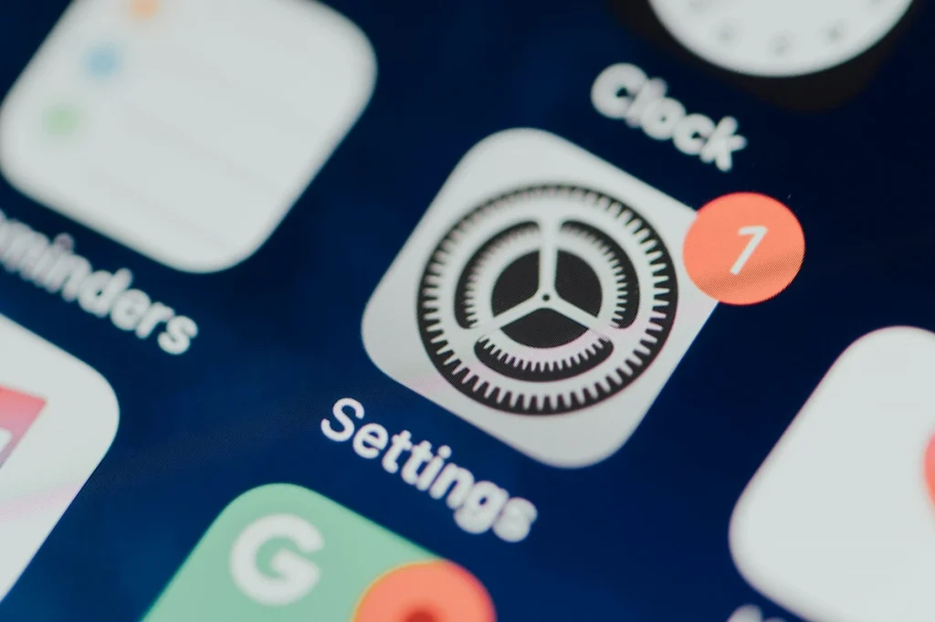 Bagaimana Cara Mengunci Aplikasi WA di Pengaturan/Setting (Fitur Bawaan WhatsApp)?