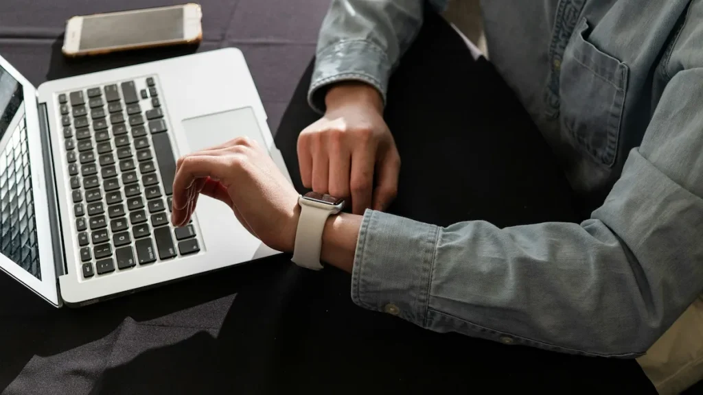 Cara Memilih Aplikasi Customer Service yang Tepat (Tanpa Salah Langkah)