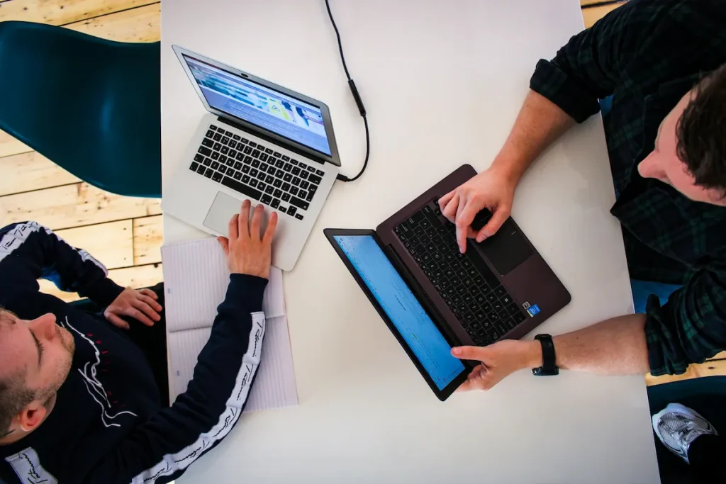 Fitur yang Harus Ada di CRM Platform untuk UKM