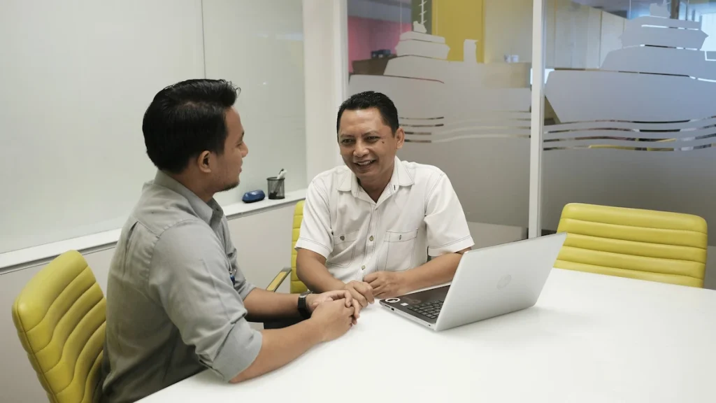 Lakukan Personalisasi Tiap Customer (Jangan Kaku Seperti Robot)