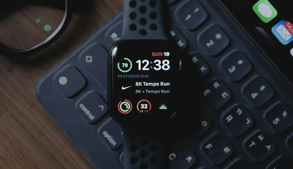 Membalas Pesan Melalui Notification Bar atau Smartwatch