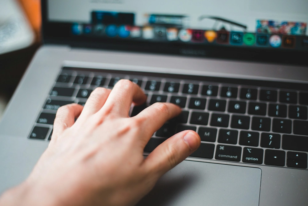 Tools yang Bisa Membantu Mengirim Email ke WA secara Massal